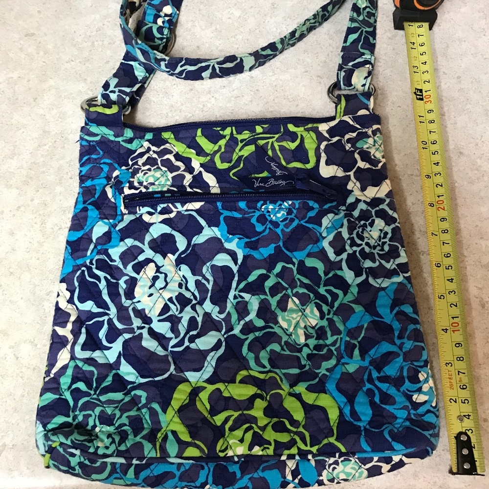 Vera Bradley crossbody handbag
